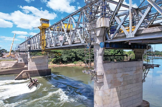 A PONTE SE ELEVA. E NÓS?