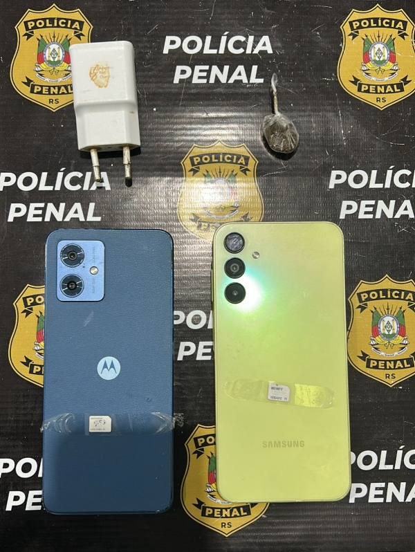 Celulares usados para comandar o tráfico são apreendidos na cadeia