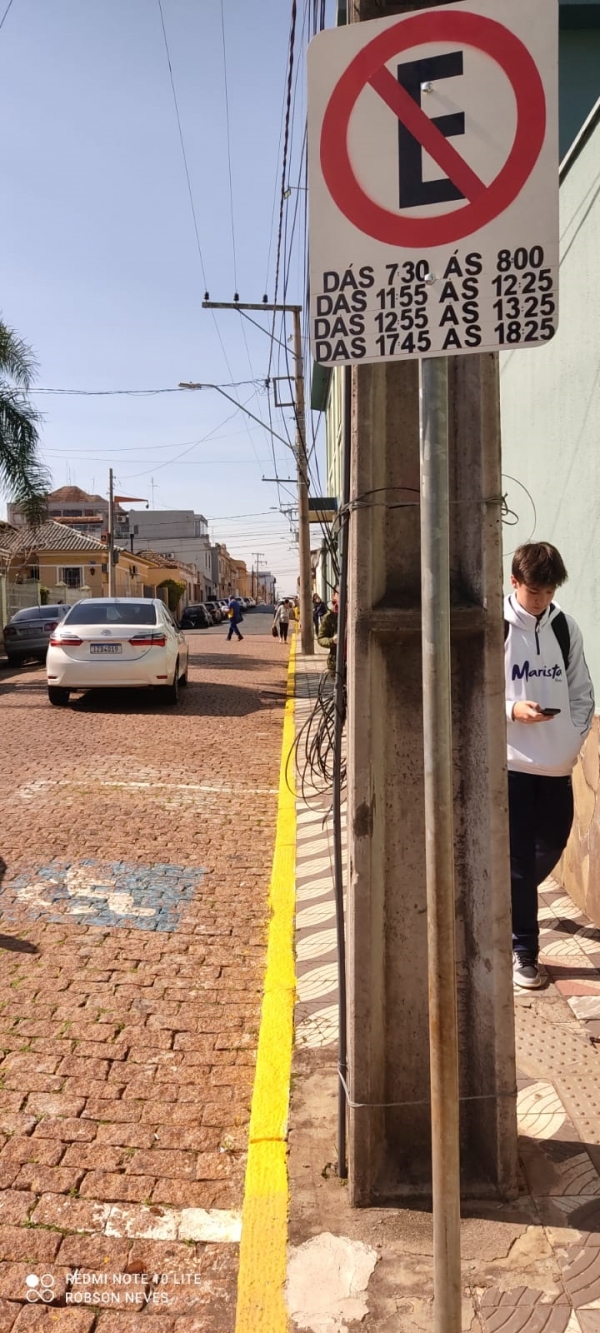 Setor de trânsito regulamenta estacionamento na frente do Roque