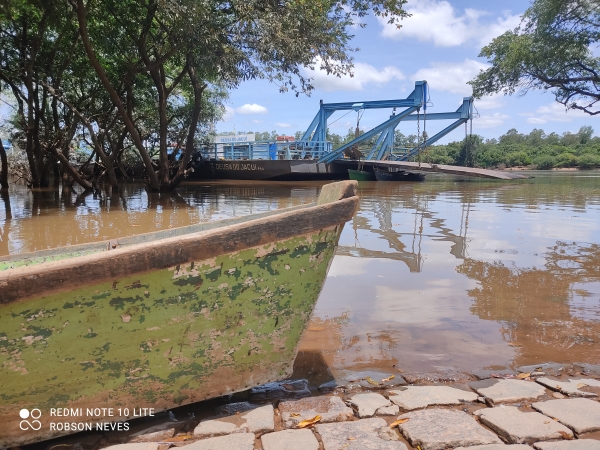 Rio Jacuí baixa para menos de 20 metros e balsa fica perto de voltar na Moron