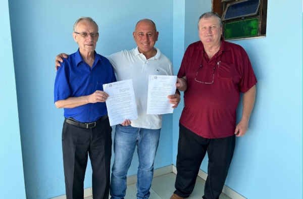 Prefeitura de Paraíso renova parceria com empresa calçadista