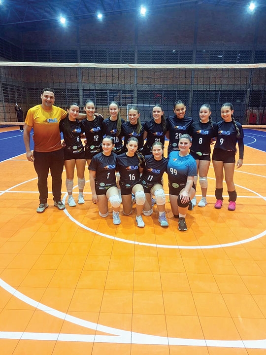 Noite de vôlei no Derlizão