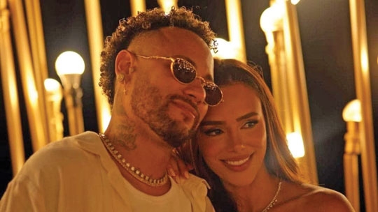 Neymar Jr. se declara em aniversário de Bruna Biancardi