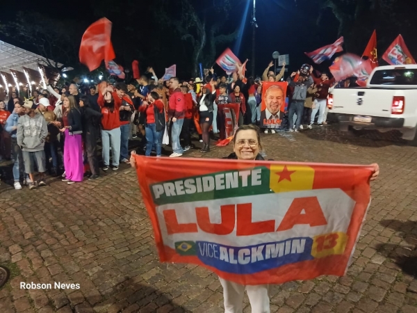 Reeleição de Lula tem festa no Centro de Cachoeira