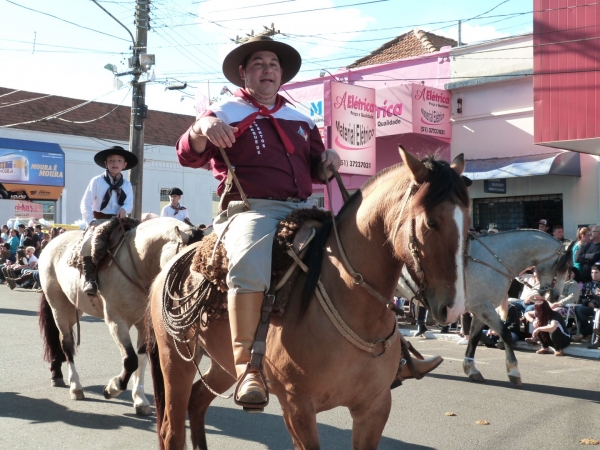 Cerca de 900 cavalos cadastrados para o desfile do Dia do Gaúcho em Cachoeira