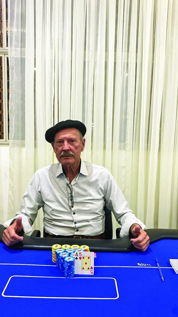 Ernani Almeida vence a primeira no SRB Pôquer