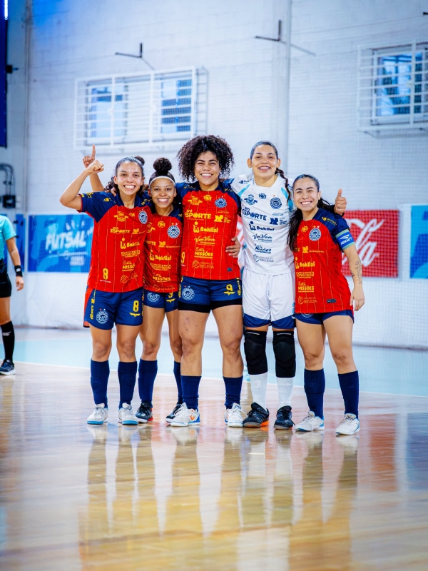 Maria Vitória marca gol em amistoso contra a Argentina