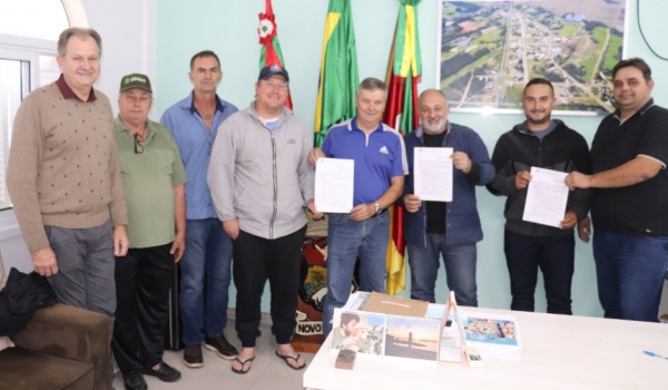 Prefeitura de Novo Cabrais cede equipamentos à Linha Pfeifer