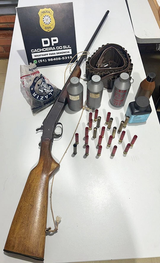 Suspeito tem arma apreendida