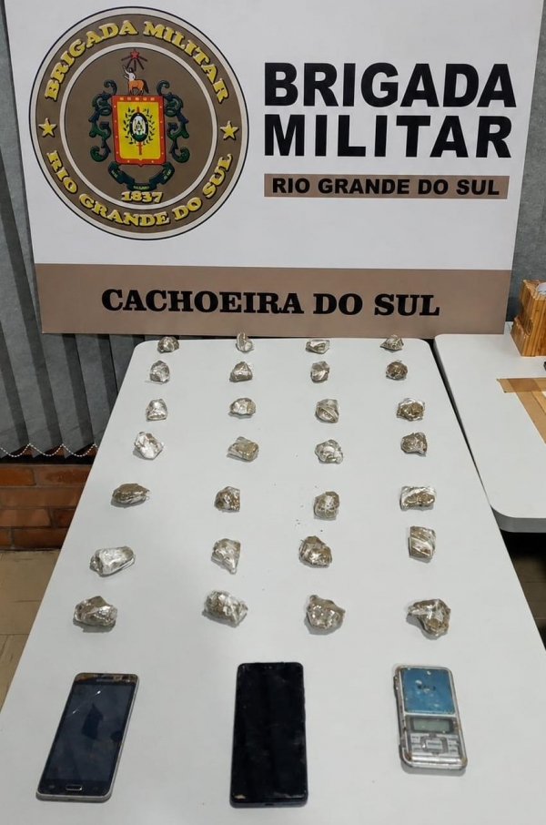 Adolescente é detido por tráfico pela Força Tática