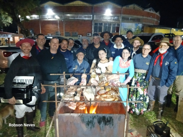 Segunda com cara de sexta-feira no Acampamento Farroupilha 