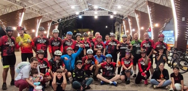Ciclistas pedalaram pela 600ª vez na Quartalada