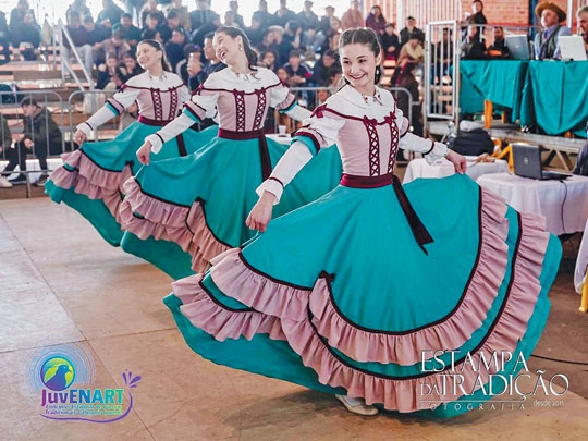 DANÇA GAÚCHA: FAZ BEM PARA O CORAÇÃO E PARA A ALMA