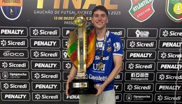 Rodrigo Trojahn é campeão da Liga Gaúcha de Futsal