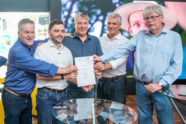 Banrisul e CCGL assinam protocolo de intenções para qualificar a gestão no campo por meio da tecnologia