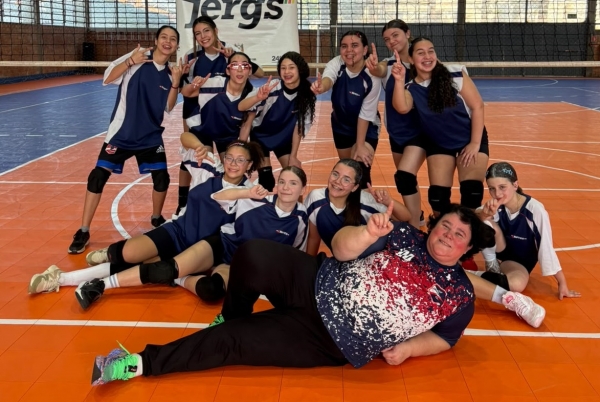 João Neves conquista título no vôlei dos Jergs