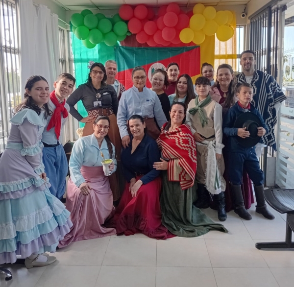 Tradição gaúcha leva carinho aos pacientes do HCB