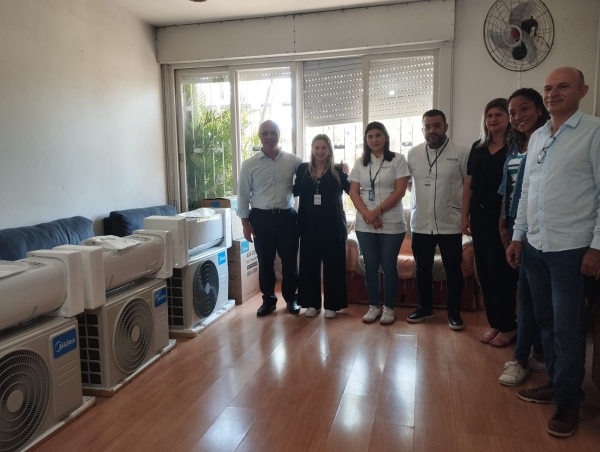 Rede de Farmácias São João doou aparelhos de ar-condicionado ao Lar Bem Me Quer