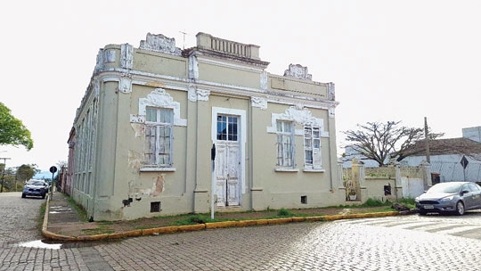 Prédio da Pinheiro não atrai interesse