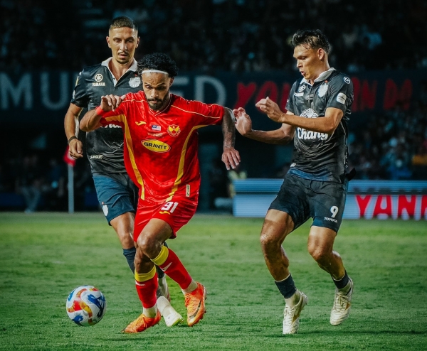 Chrigor fica com o vice da Copa Shopeee na Ásia