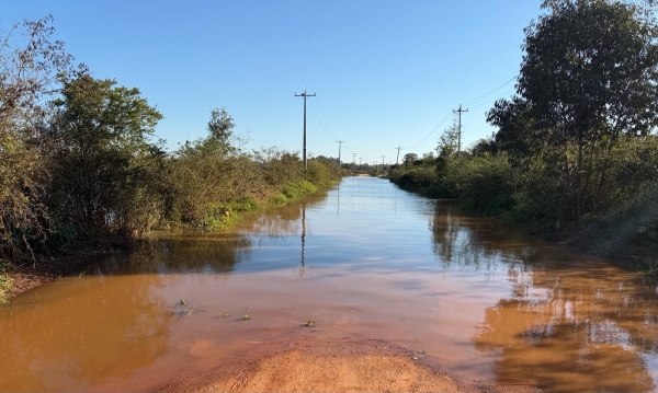 Cheia interdita pontos de seis estradas em Cachoeira 