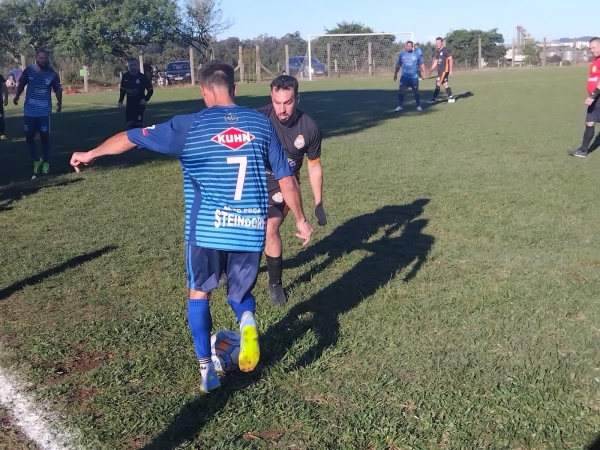 14 de Julho é o primeiro semifinalista no Veterano 35