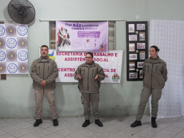 Violência contra a mulher é debatida no Cras de Novo Cabrais
