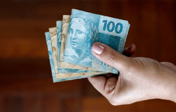 Salário mínimo será de R$ 1.621,00 em 2026