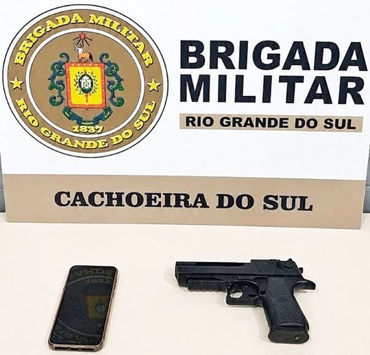 Homem é preso pela Força Tática na Aldeia