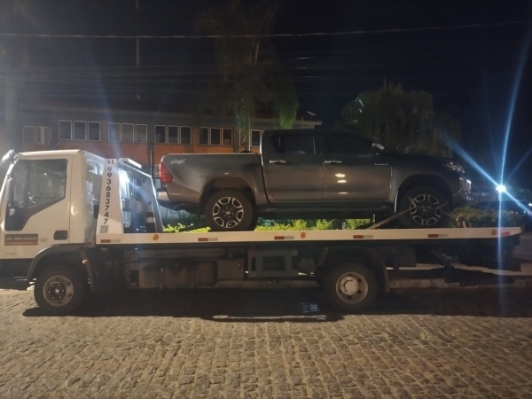 Hilux furtada é recuperada pela Patrulha Rural