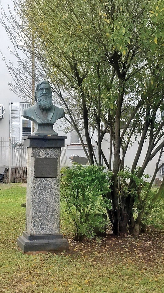 Busto para o médico italiano