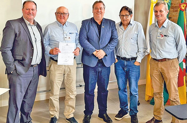 Mais 1,5 milhão de Tatsch para o HCB