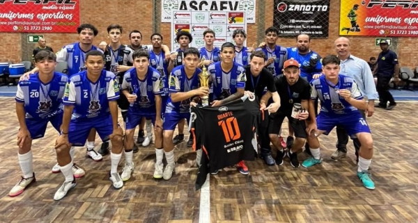 Estrela Azul é tricampeão sub-17