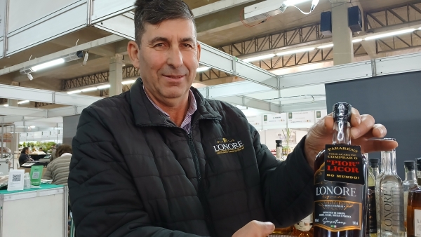 Com “pior licor do mundo”, curiosidades atraem visitantes à 26ª Fenarroz