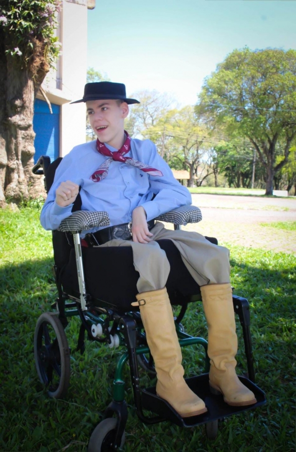 Mãe faz campanha para custear cirurgia urgente do filho 