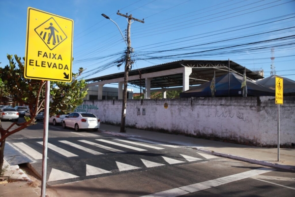 Rua Júlio de Castilhos receberá faixa de pedestres elevada