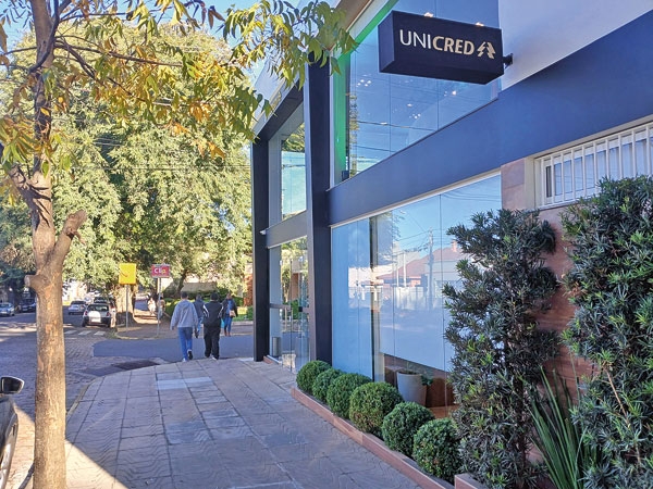 Unicred reinaugura agência de Cachoeira