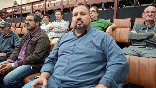 Presidente da Associação do Alto do Amorim fez pedidos na tribuna popular