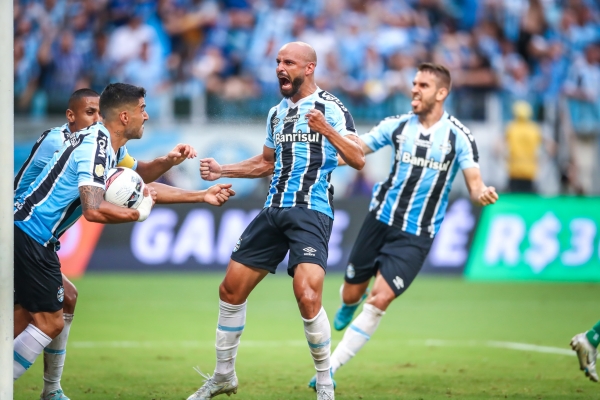 Grêmio vence Ypiranga nos pênaltis e vai à final