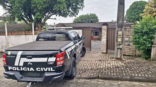 Suspeitos de arrombar caixa estão presos