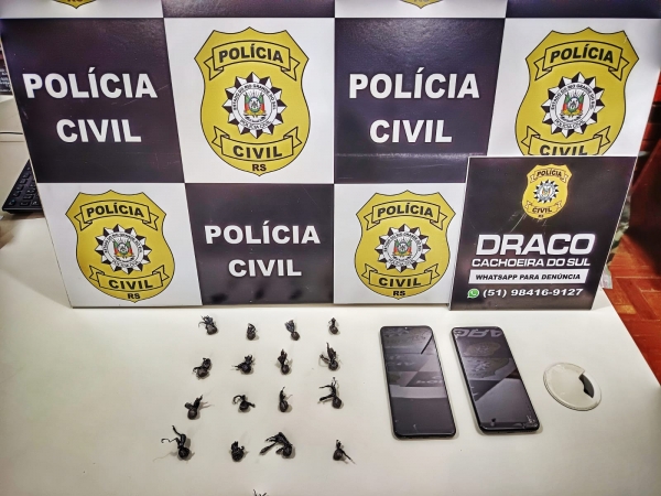 Mulher é presa sob a suspeita de tráfico no Bairro Cristo Rei 