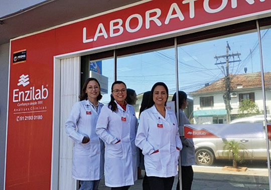 Laboratório Enzilab 34 anos de referência