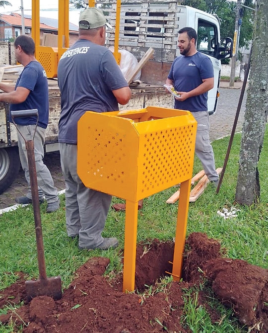 Meio Ambiente dá geral nas pracinhas