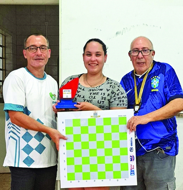 Damistas disputam três títulos no sábado