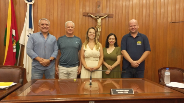 Juliana Spolidoro é a primeira presidenta da Câmara de Cachoeira