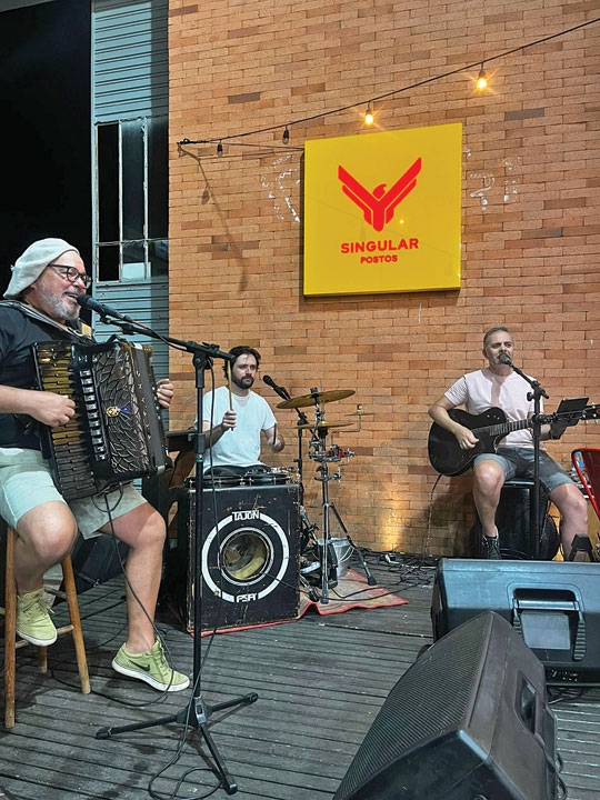 Posto Singular terá happy hour aos sábados