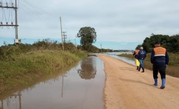 Defesa Civil interdita estrada por causa da cheia no São Lourenço 