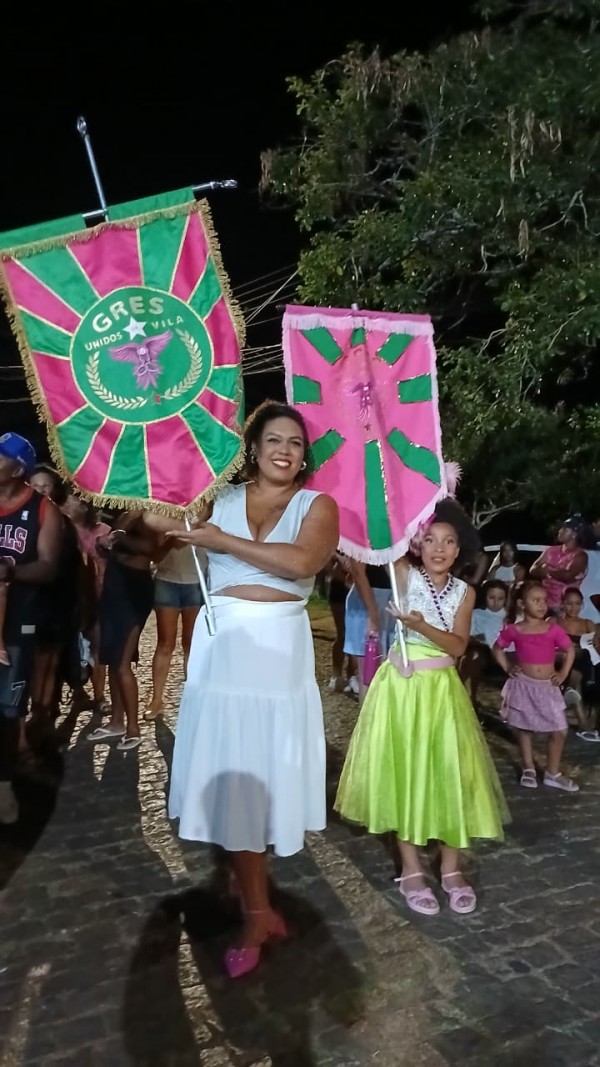 Portas estandartes da Vila: Ledrivane Alves (Adulta) e Nathalya Severo (Infantil).