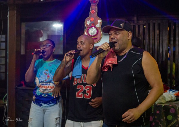 Harmonia da Veterana: Luciana Mariano (esquerda), Naldinho (centro) e Nego Nei (direita)