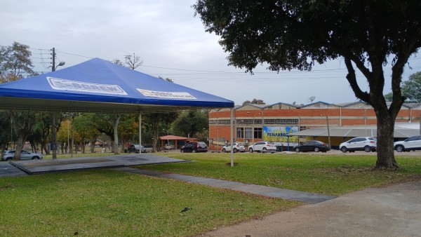 Expositores externos também começaram suas montagens